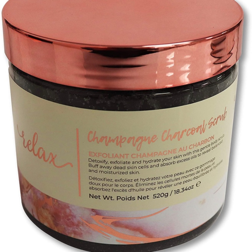 Manna Kadar champagne charcoal scrub